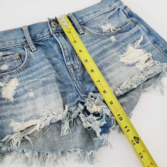 Abercrombie & Fitch Distressed Raw Hem Denim Shorts - Picture 8 of 8